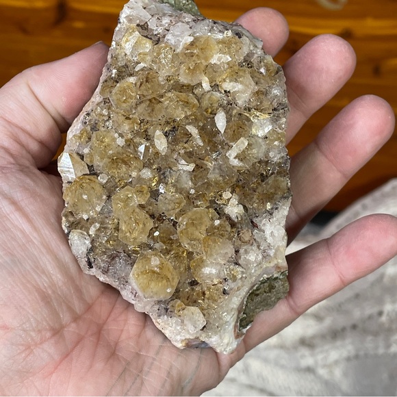 Citrine heat treated clusters - Picture 7 of 11